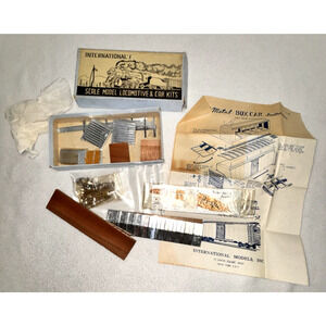 International’s Scale Model Locomotive & Car Kits HO Box Car Western Pacific Kit